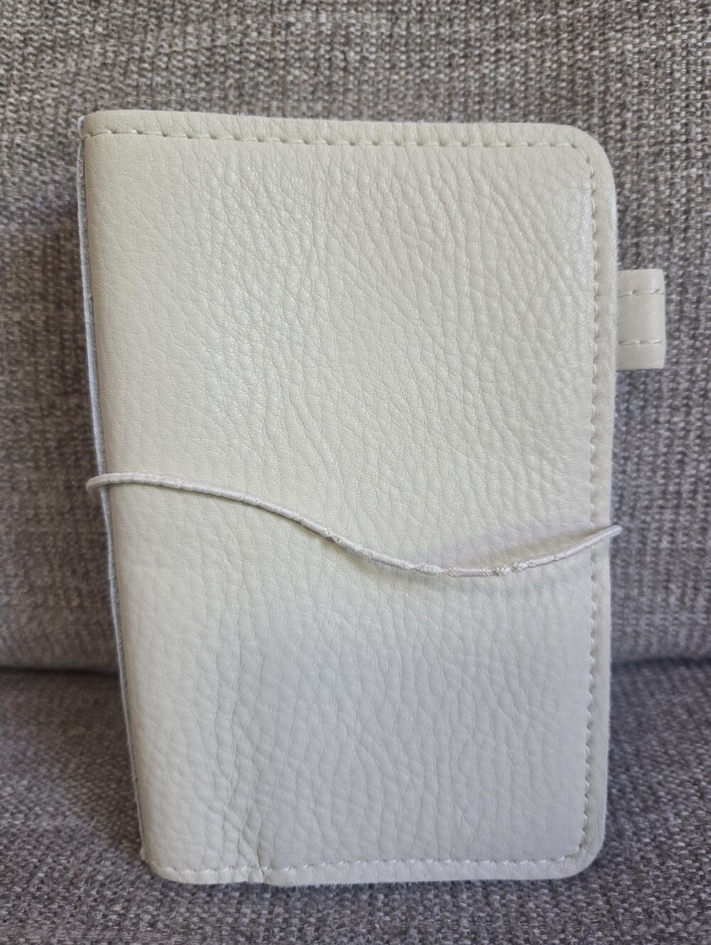 Foxy Fix HTF Leather Traveler’s Notebook Cover Cream Pebbled No 2/3